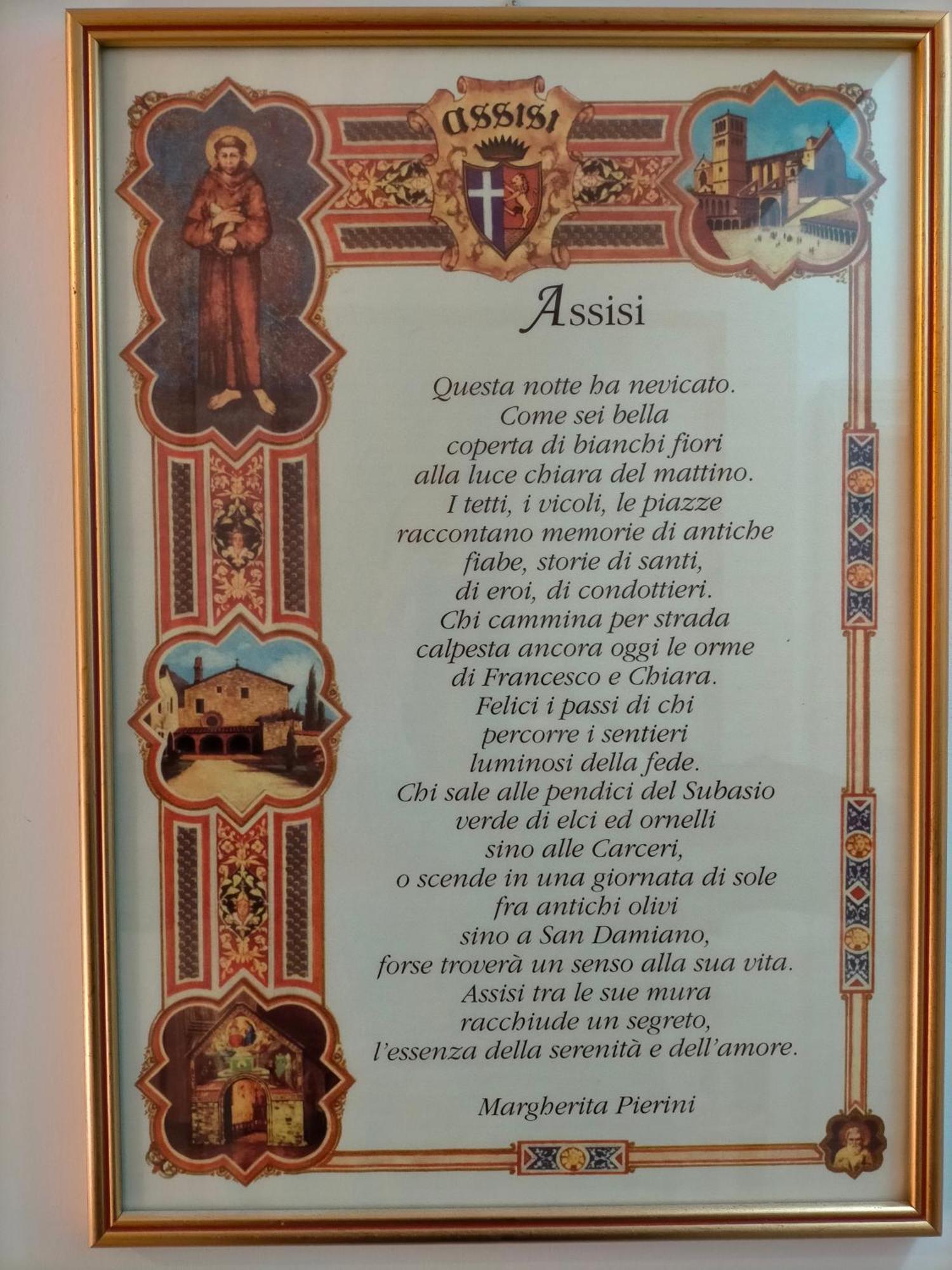 Canto XI Assisi Bagian luar foto
