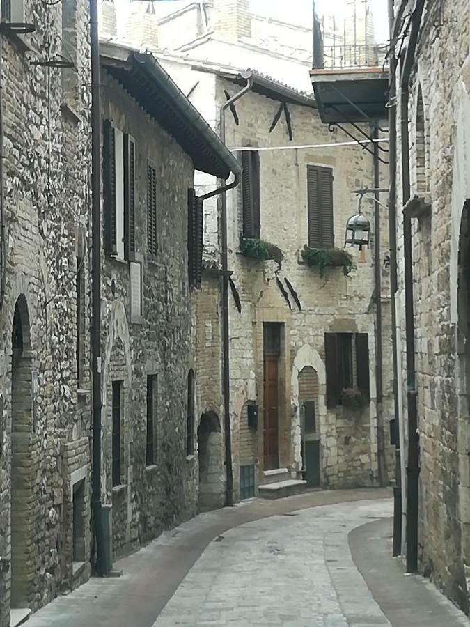 Canto XI Assisi Bagian luar foto